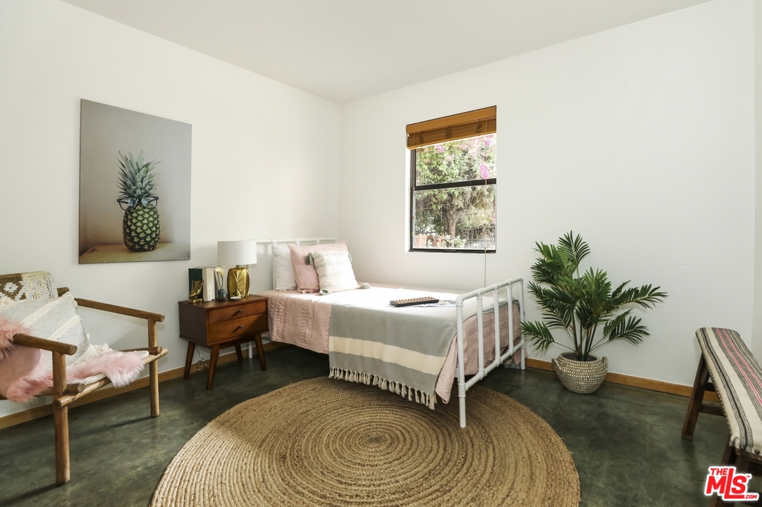 3375 Descanso Drive, Unit 2 Los Angeles, CA 90026 - Photo 26 of 31