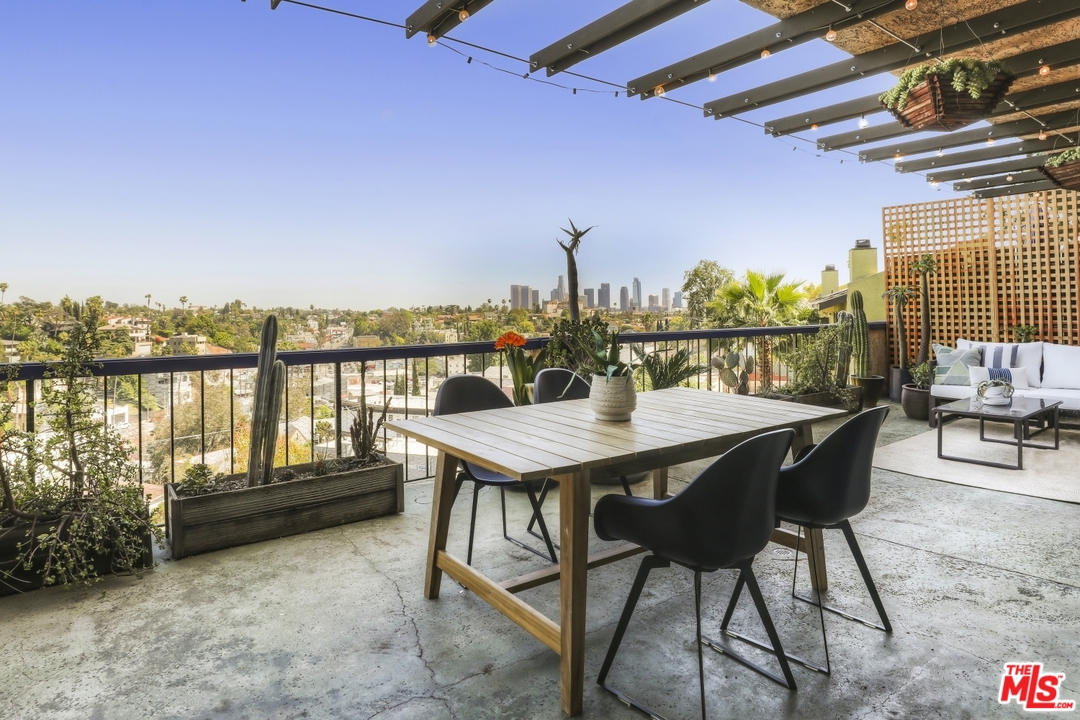 3375 Descanso Drive, Unit 2 Los Angeles, CA 90026 - Photo 5 of 31