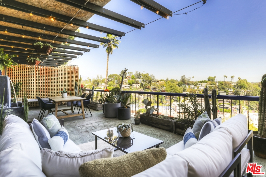 3375 Descanso Drive, Unit 2 Los Angeles, CA 90026 - Photo 6 of 31