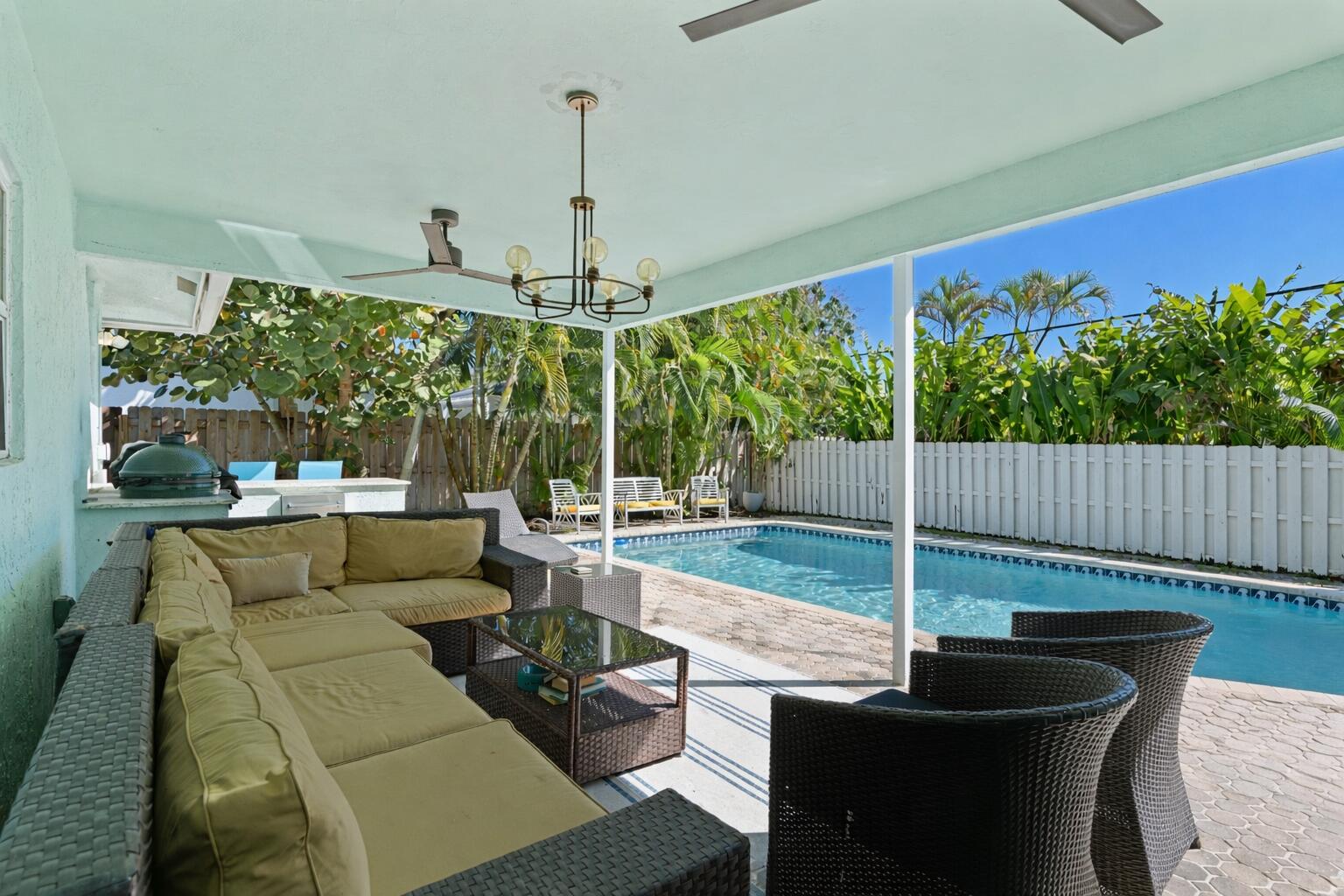 136 Oregon Lane Boca Raton, FL 33487 - Photo 19 of 45 Covered Patio