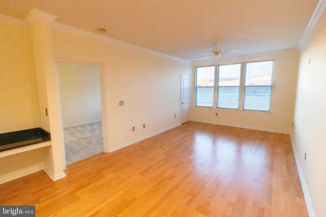 $2,000 | 12000 Market Street, Unit 377, Reston, VA 20190