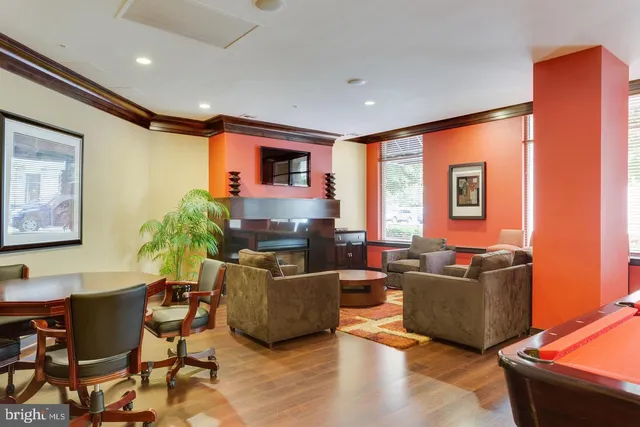 $2,000 | 12000 Market Street, Unit 377, Reston, VA 20190