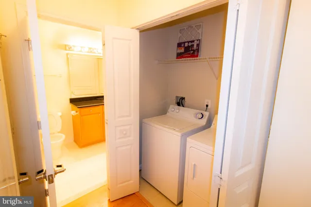 $2,000 | 12000 Market Street, Unit 377, Reston, VA 20190