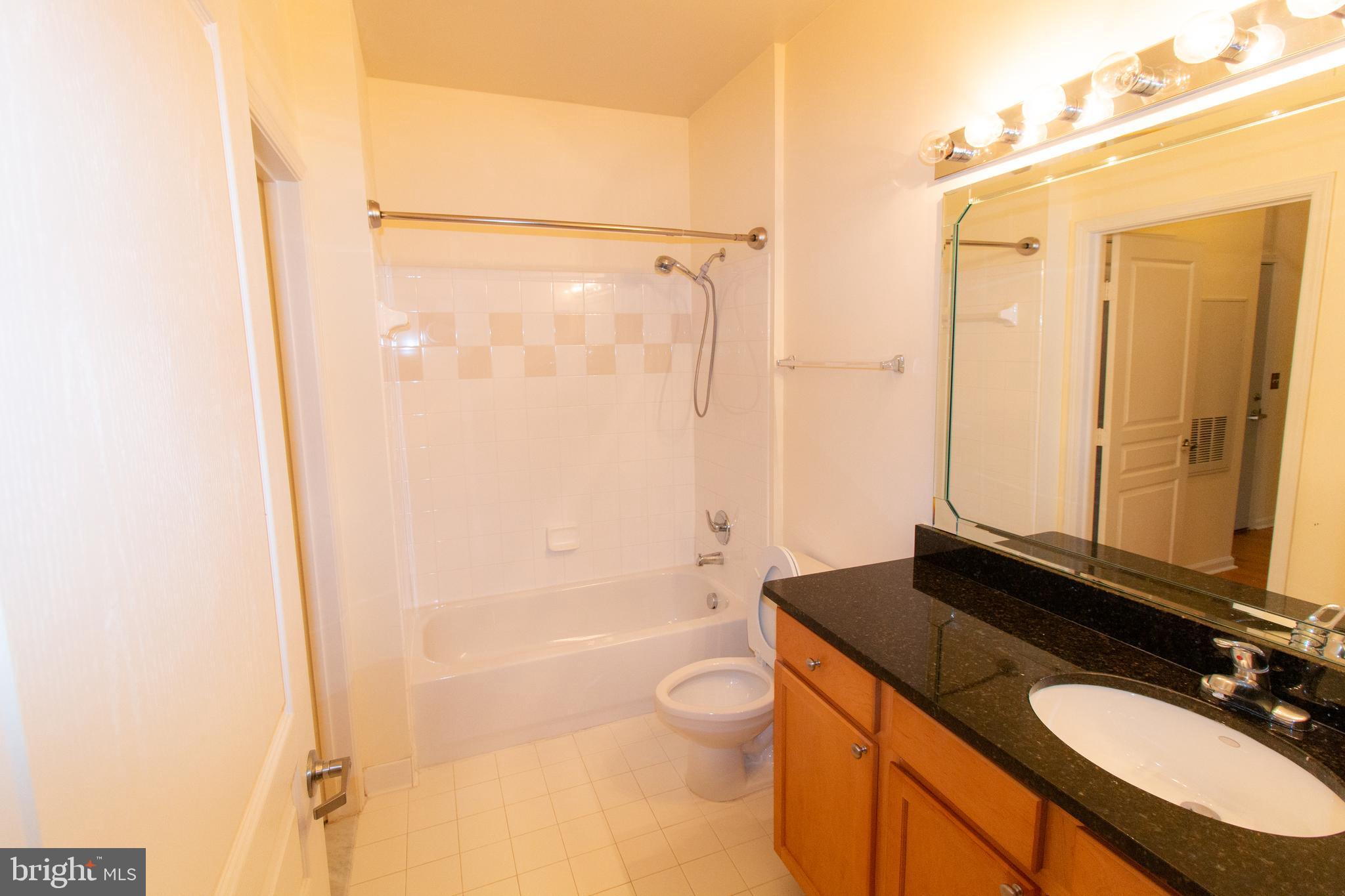 12000 Market Street, Unit 377 Reston, VA 20190 - Photo 5 of 40