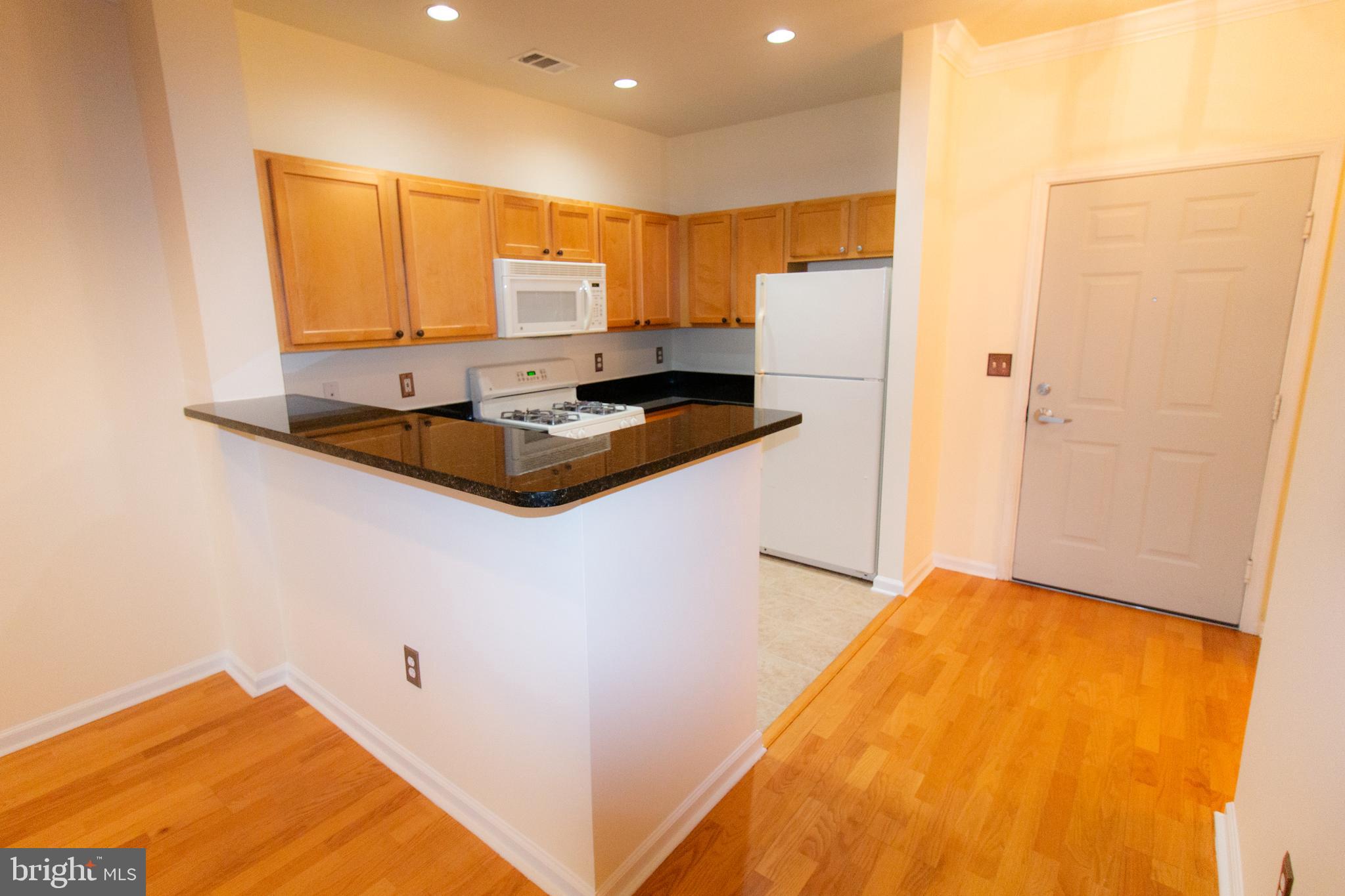 12000 Market Street, Unit 377 Reston, VA 20190 - Photo 6 of 40