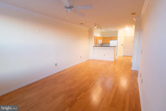 $2,000 | 12000 Market Street, Unit 377, Reston, VA 20190