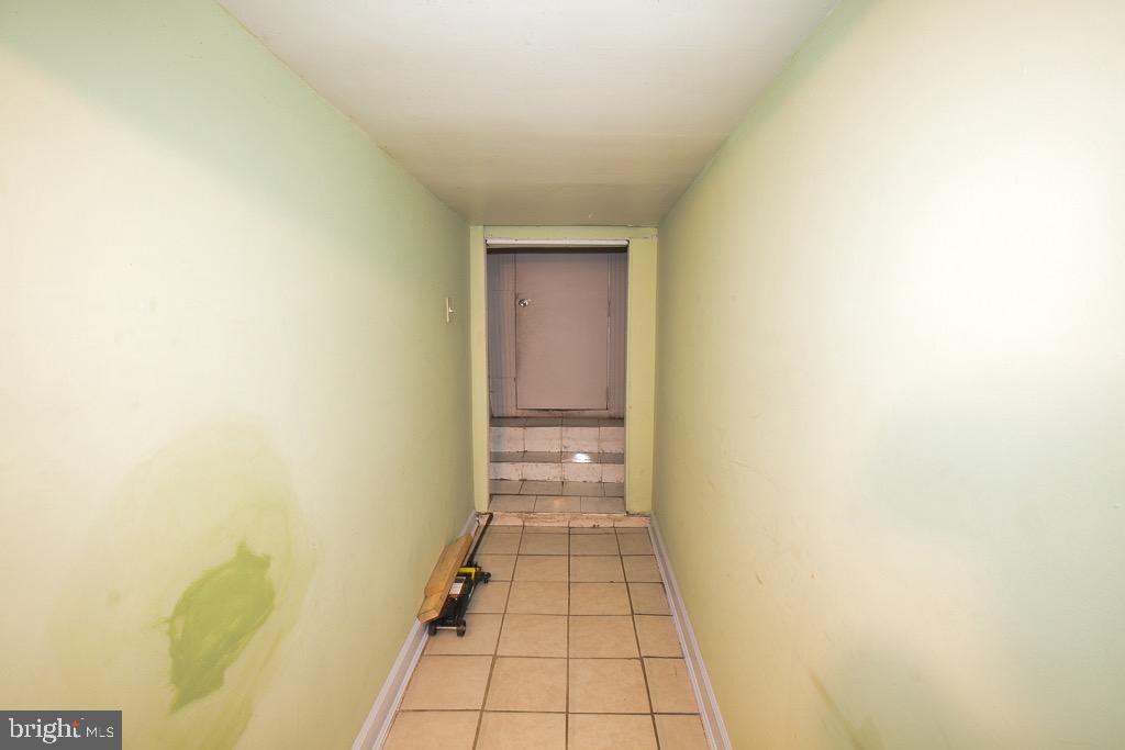 430 Priscilla Street Salisbury, MD 21804 - Photo 45 of 60 a view of a hallway