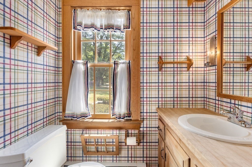 139 Dakin Road Sudbury, MA 01776 - Photo 15 of 42 Gallery Image 15