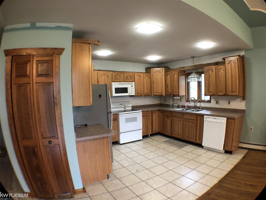 5630 Jeddo Road Jeddo, MI 48032 - Photo 5 of 43 31361618-4.JPG