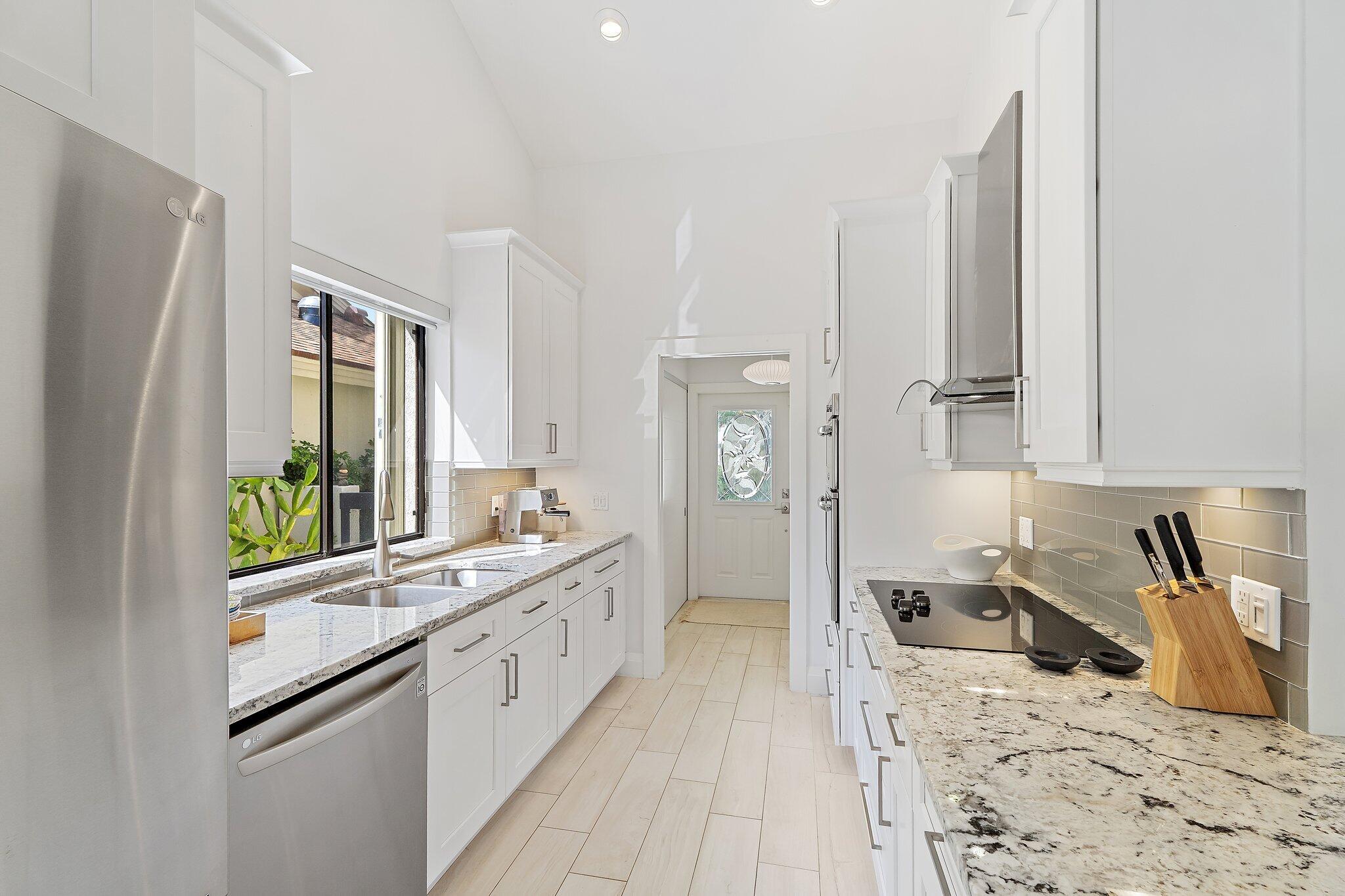 125 Harbourside Circle Jupiter, FL 33477 - Photo 12 of 54 019-125HarboursideCir-Jupiter-SMALL