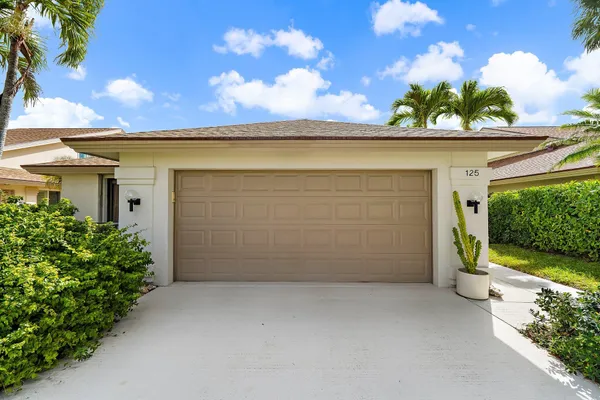 $1,295,000 | 125 Harbourside Circle, Jupiter, FL 33477