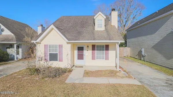 $1,450 | 13472 Locust Hill Drive, Gulfport, MS 39503