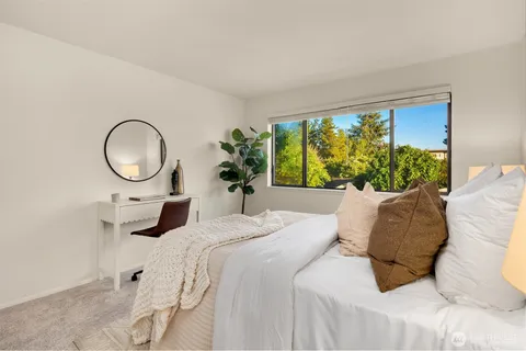 $1,474,998 | 6225 Lake Washington Boulevard Northeast, Unit 209, Kirkland, WA 98033