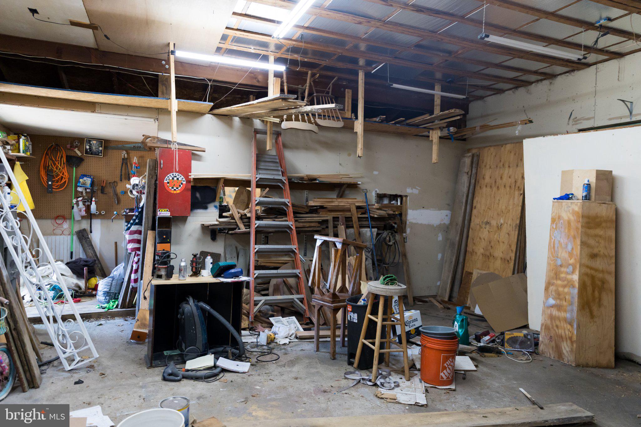 16827 Hampton Road Williamsport, MD 21795 - Photo 40 of 42 Creative workshop in transformation.