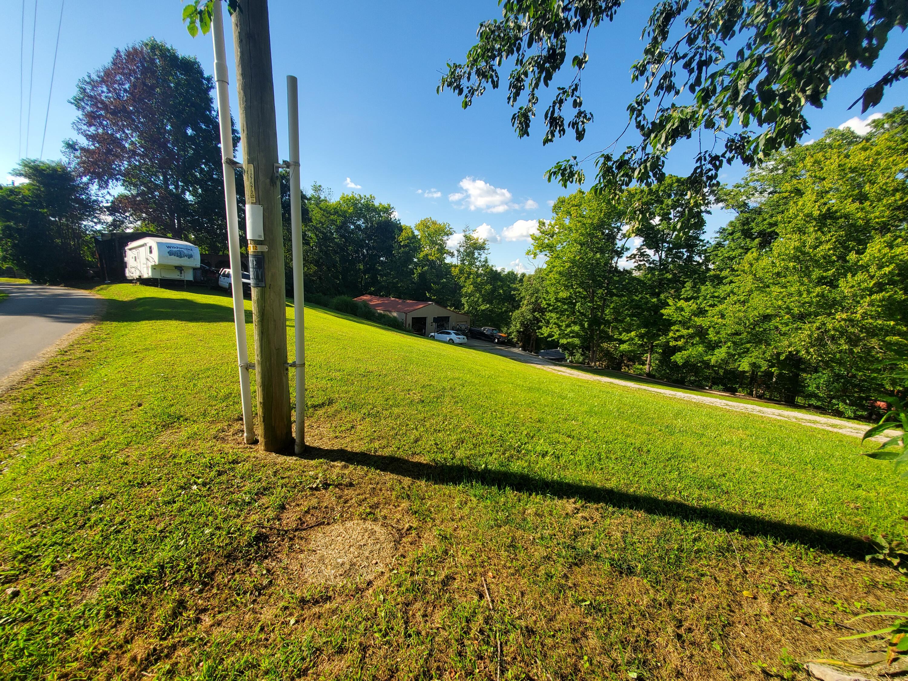 2240 Crowe Ridge Road Winchester, KY 40391 - Photo 4 of 45 20220816_174904