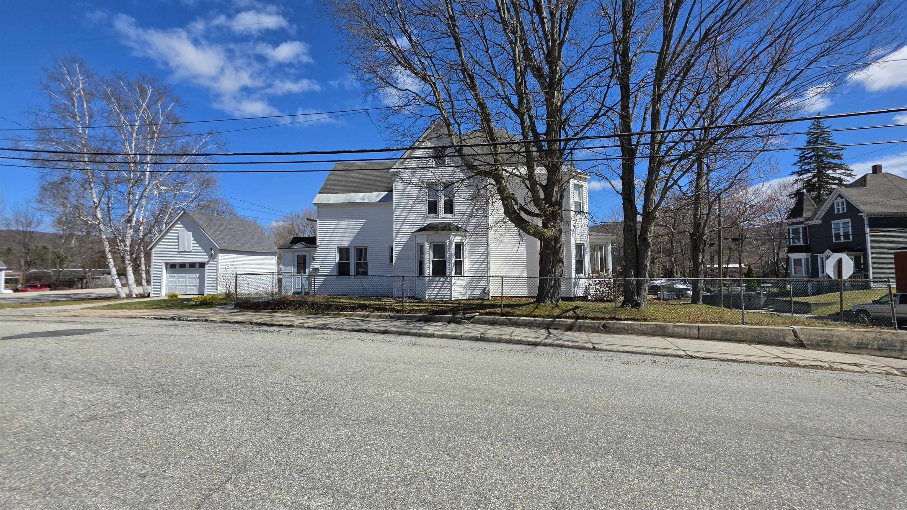 44 7th Street Berlin, NH 03570 - Photo 4 of 38