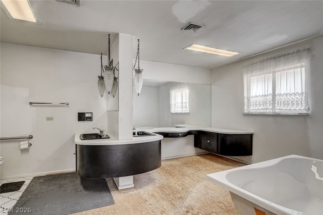 5600 Del Rey Avenue Las Vegas, NV 89146 - Photo 49 of 99