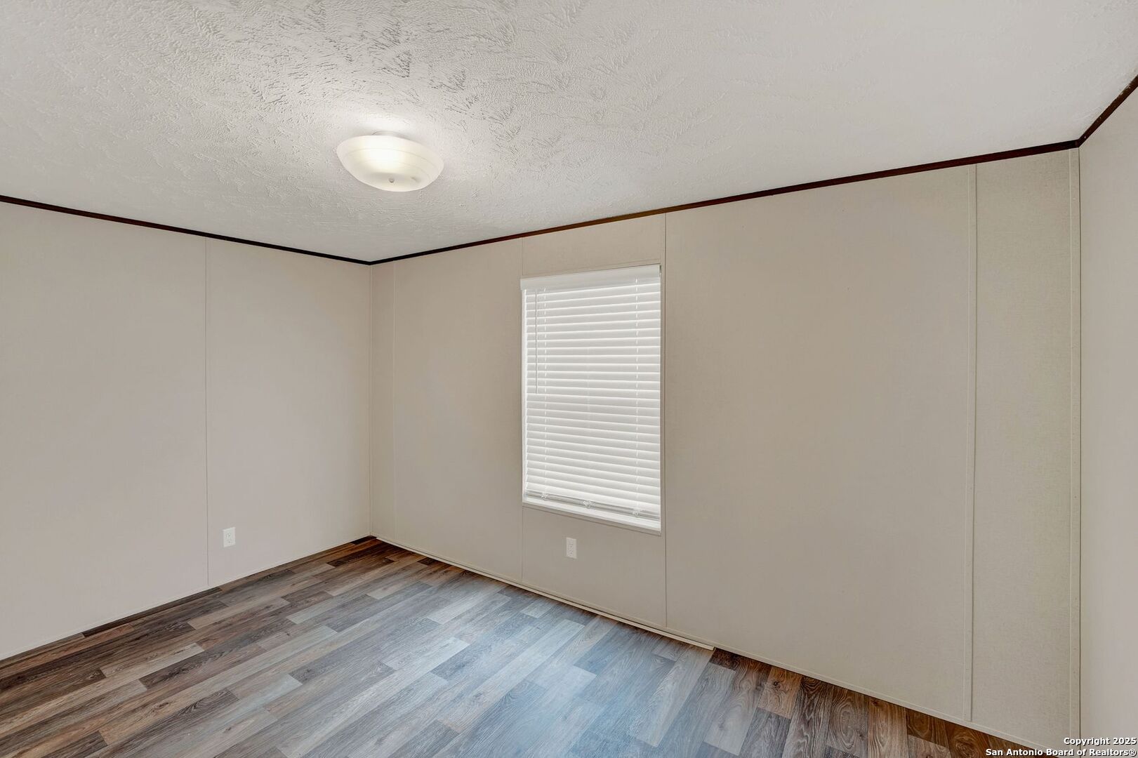 888 Lobo Loop Hondo, TX 78861 - Photo 16 of 35