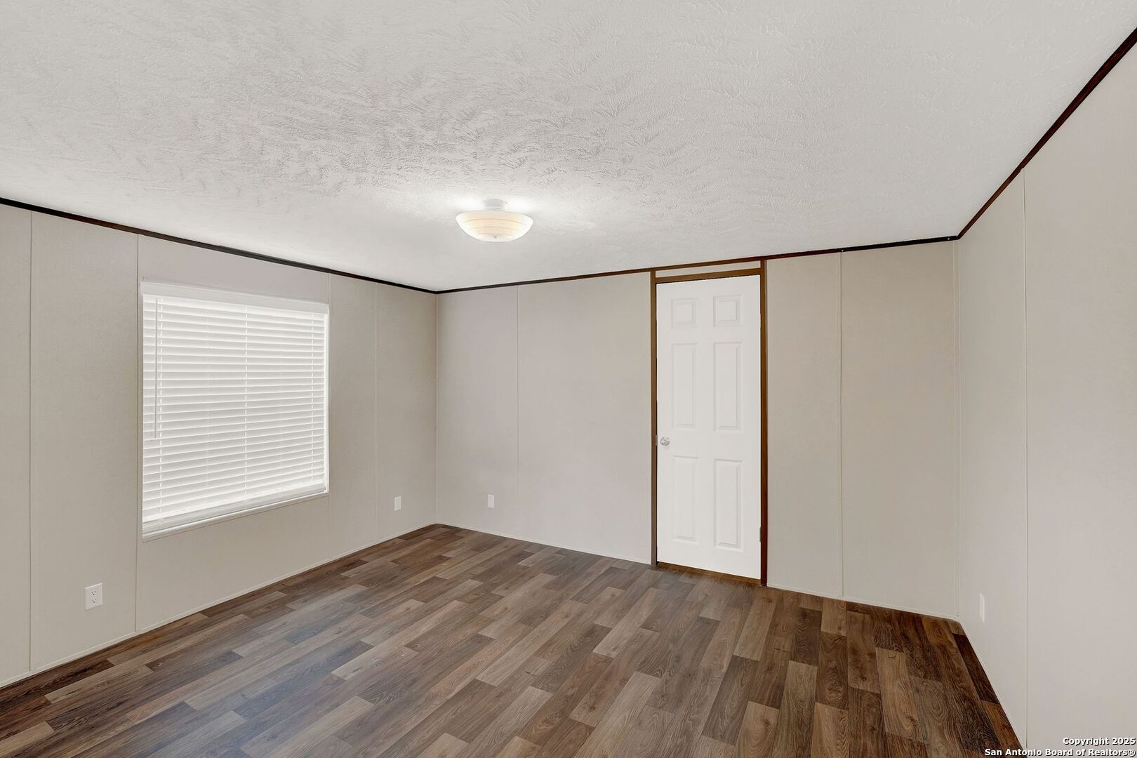 888 Lobo Loop Hondo, TX 78861 - Photo 17 of 35