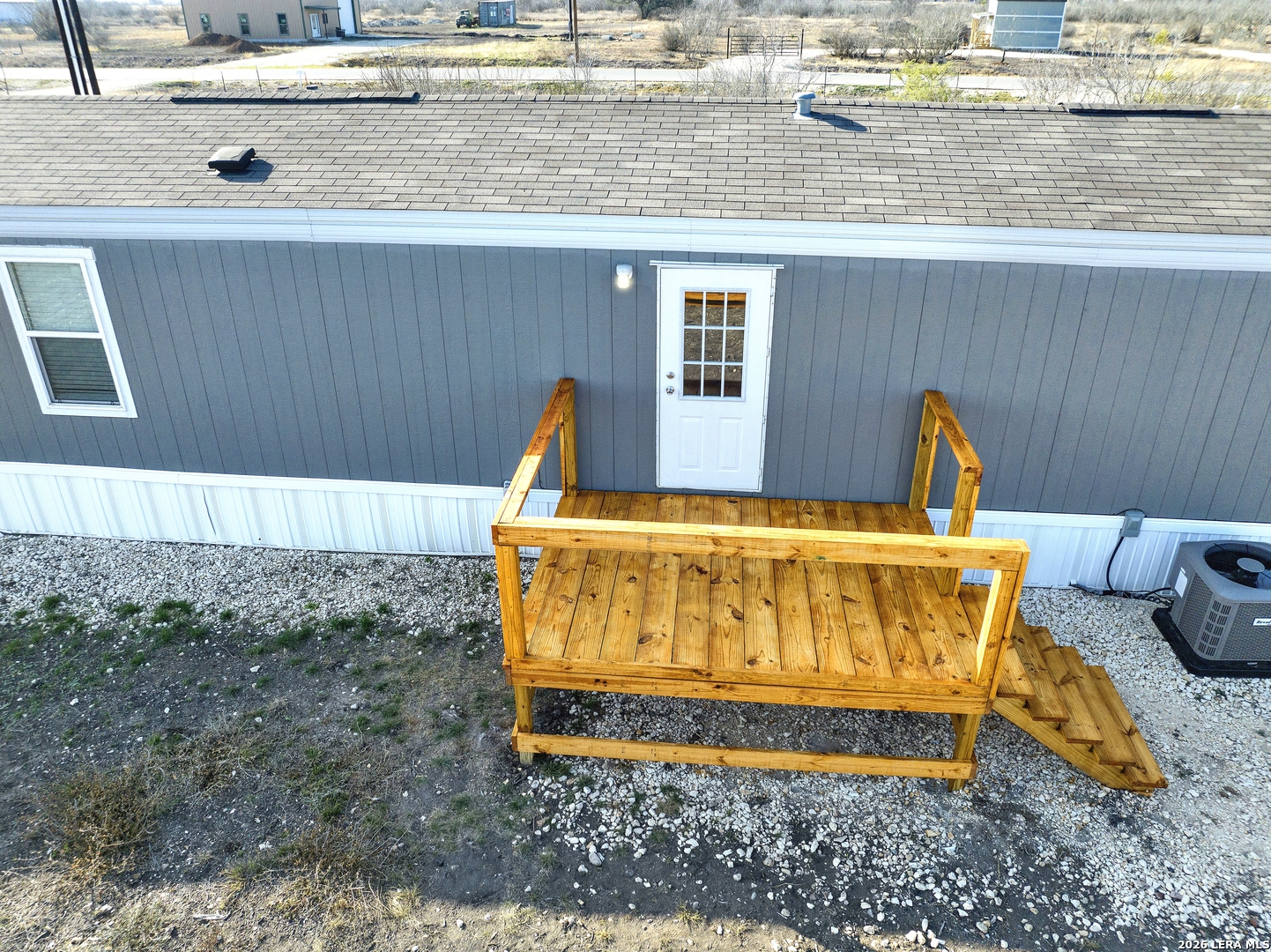 888 Lobo Loop Hondo, TX 78861 - Photo 3 of 35