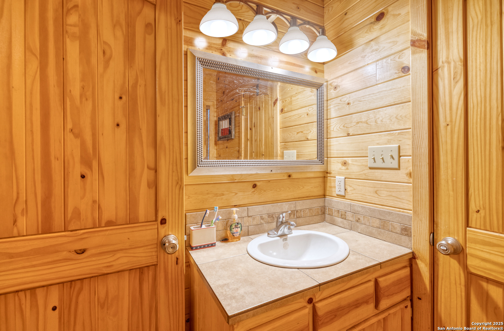 498 Camino Del Rancho Concan, TX 78838 - Photo 28 of 37