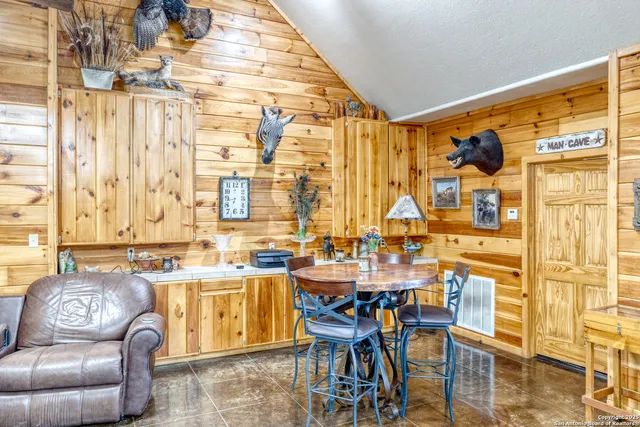 $850,000 | 498 Camino Del Rancho, Concan, TX 78838