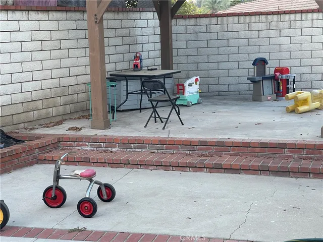 $550,000 | 14045 Parkwood Drive, Fontana, CA 92337