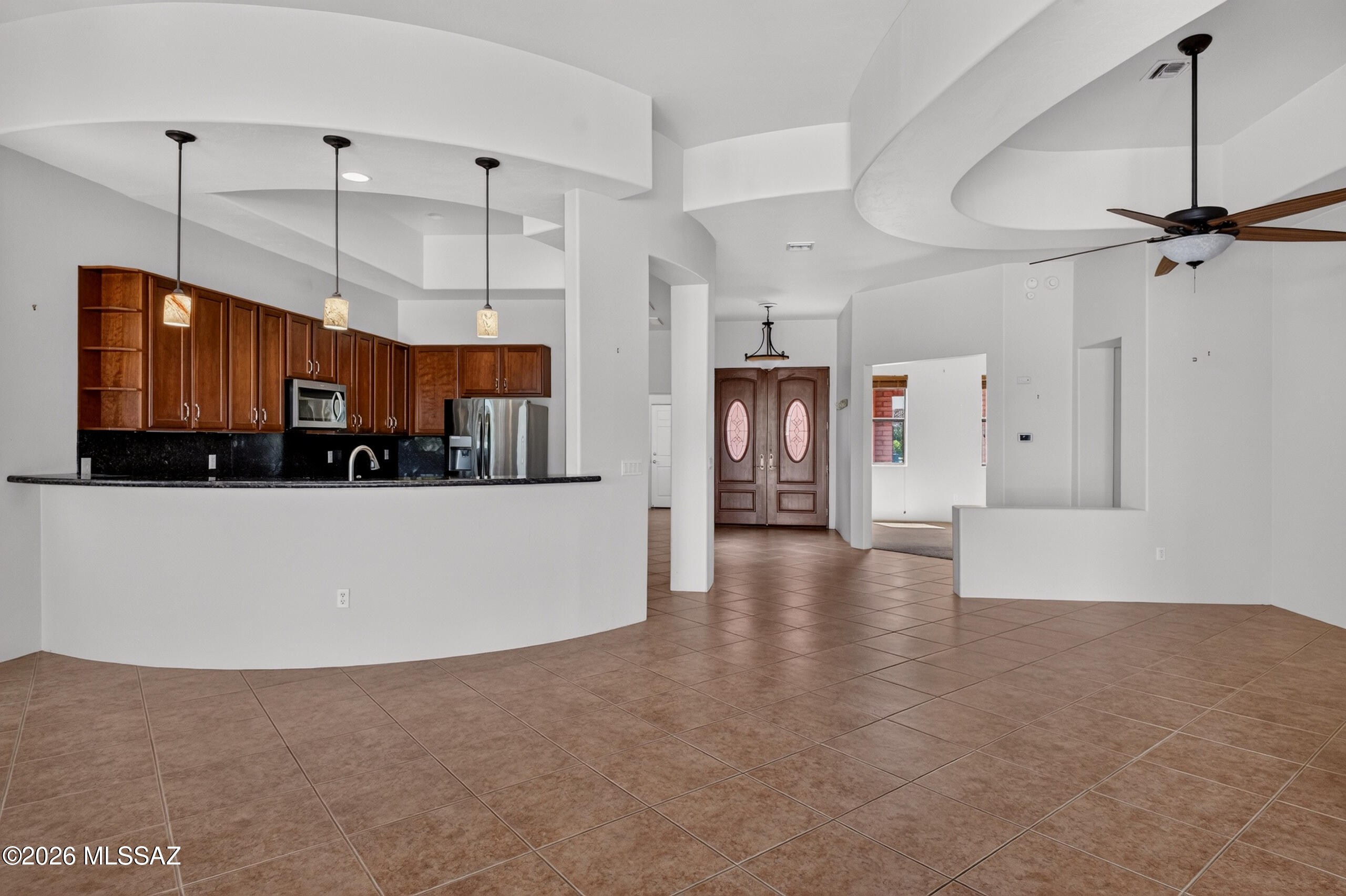11370 North Moon Ranch Place Marana, AZ 85658 - Photo 12 of 42 Great Room