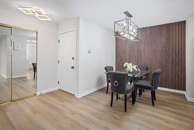 $344,700 | 1454 North Elmhurst Road, Unit 102B, Mount Prospect, IL 60056