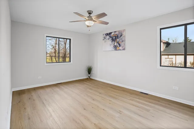 $344,700 | 1454 North Elmhurst Road, Unit 102B, Mount Prospect, IL 60056