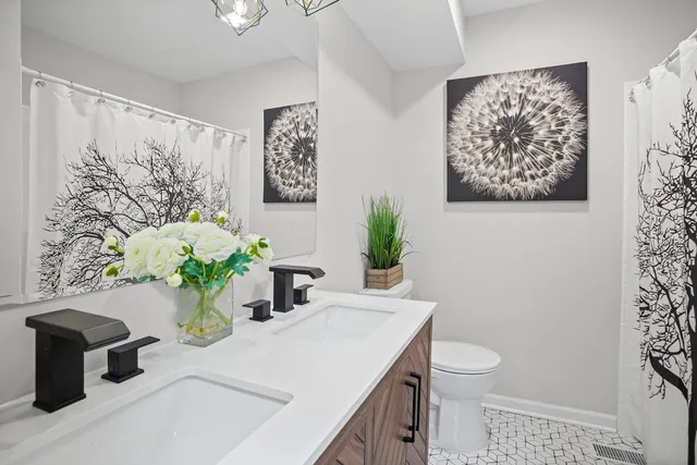 $344,700 | 1454 North Elmhurst Road, Unit 102B, Mount Prospect, IL 60056