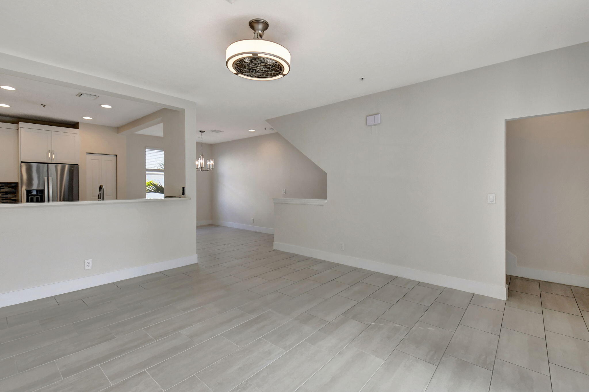 325 Atlantic Grove Way Delray Beach, FL 33444 - Photo 19 of 45 Living room