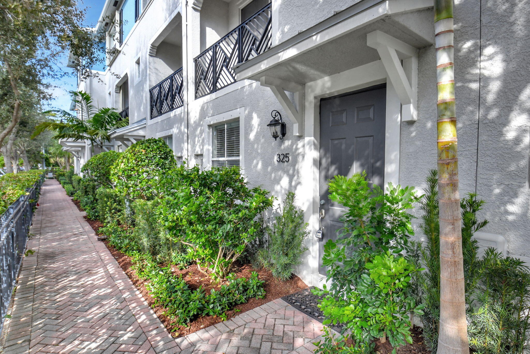 325 Atlantic Grove Way Delray Beach, FL 33444 - Photo 2 of 46 Exterior front