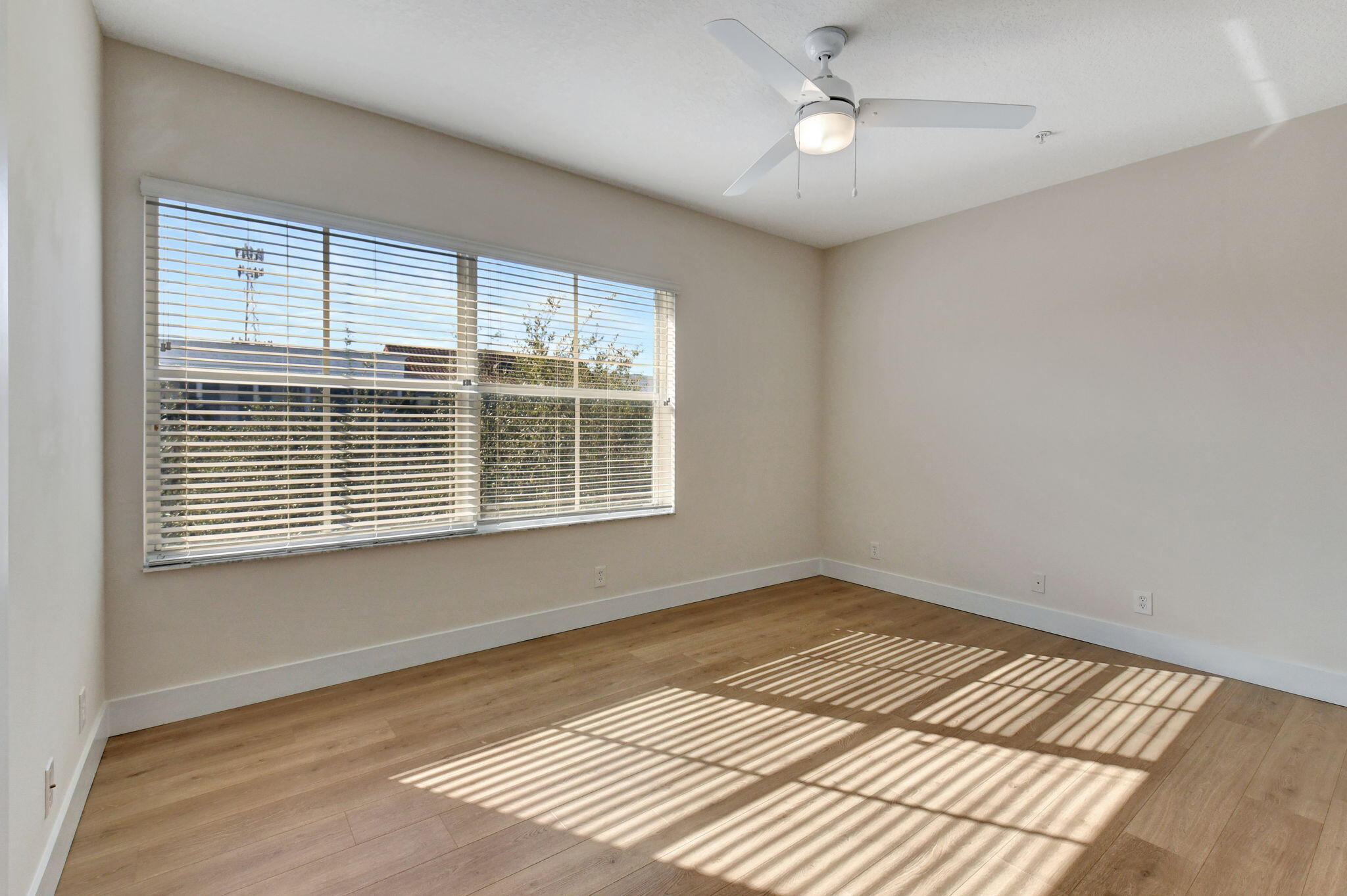 325 Atlantic Grove Way Delray Beach, FL 33444 - Photo 26 of 45 Primary Bedroom 3rd floor