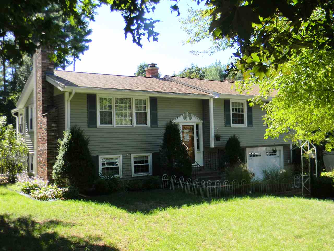 28 Porter Road Chelmsford, MA 01824 - Photo 1 of 31