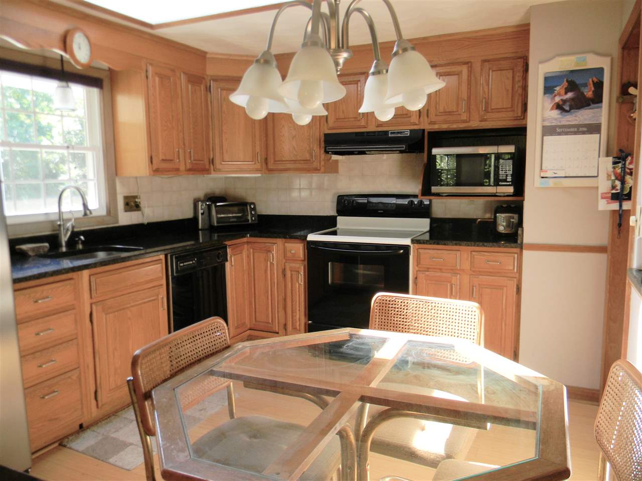 28 Porter Road Chelmsford, MA 01824 - Photo 2 of 31