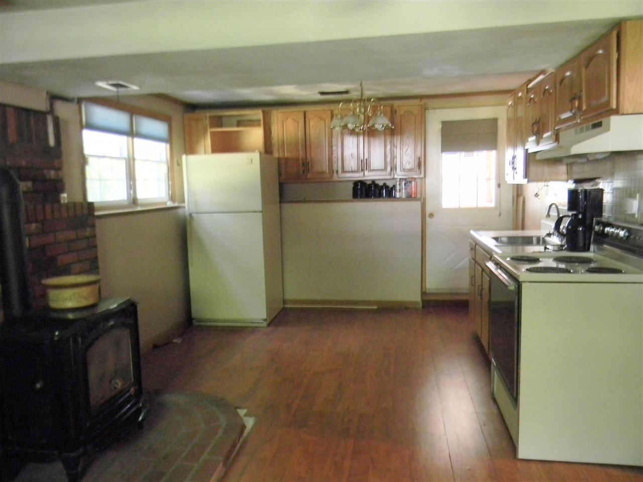 28 Porter Road Chelmsford, MA 01824 - Photo 22 of 31