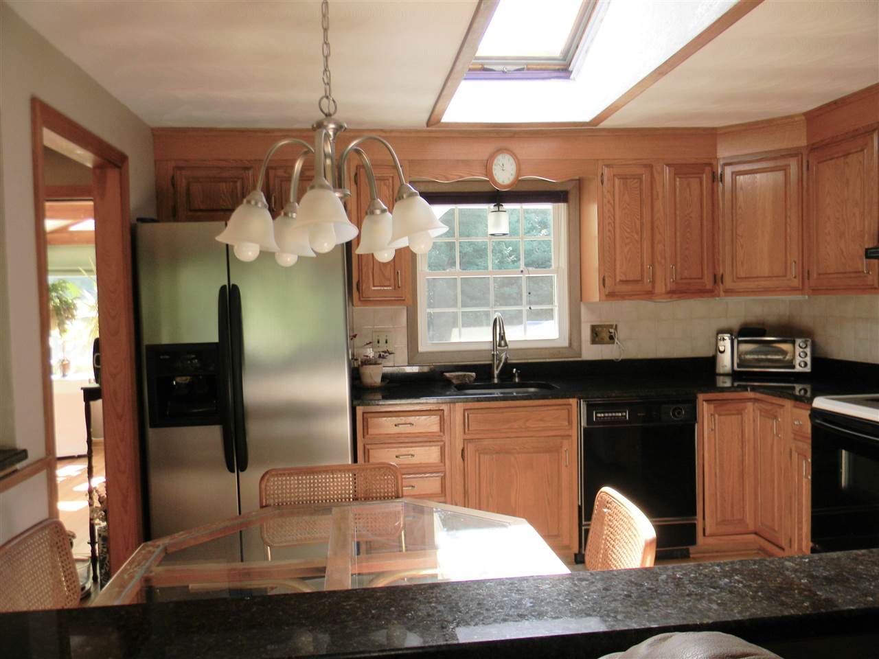 28 Porter Road Chelmsford, MA 01824 - Photo 4 of 31