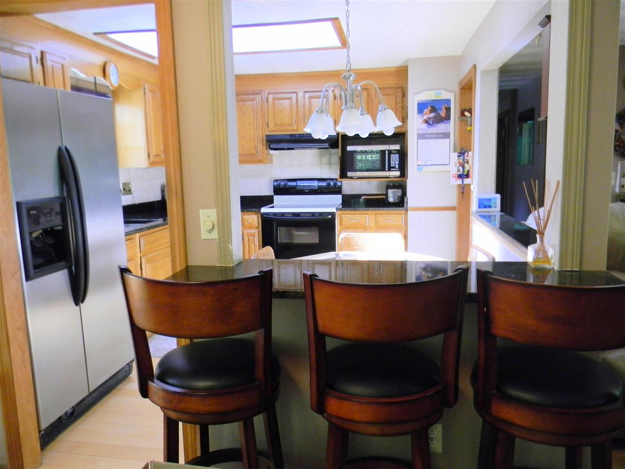 28 Porter Road Chelmsford, MA 01824 - Photo 5 of 31