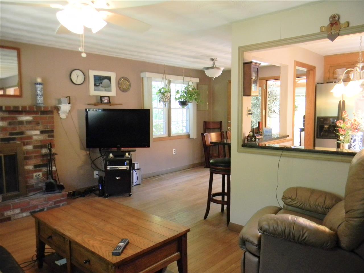 28 Porter Road Chelmsford, MA 01824 - Photo 6 of 31