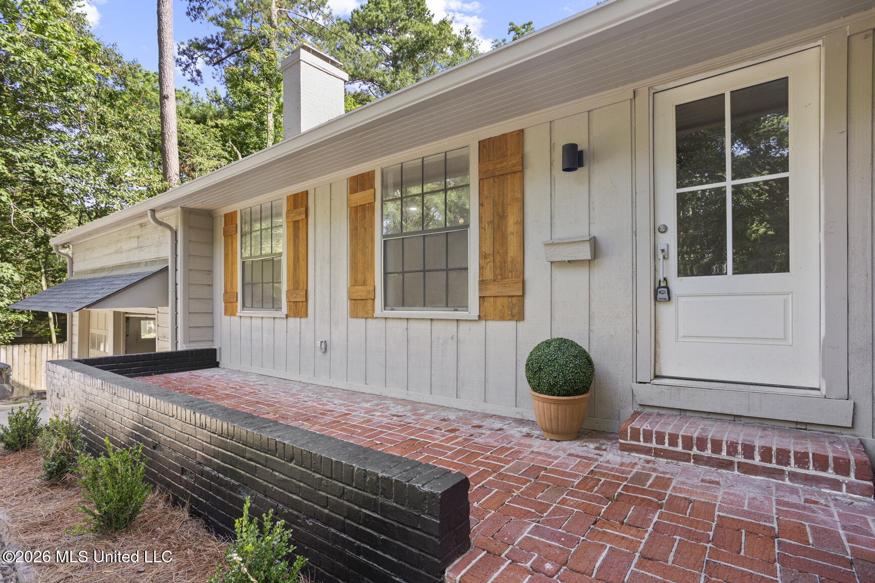1112 Meadowbrook Road Jackson, MS 39206 - Photo 3 of 35 1112 Meadowbrook Rd-29