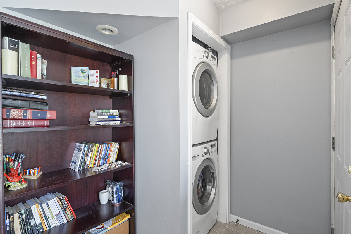 2400 Light Road, Unit 103 Oswego, IL 60543 - Photo 13 of 21