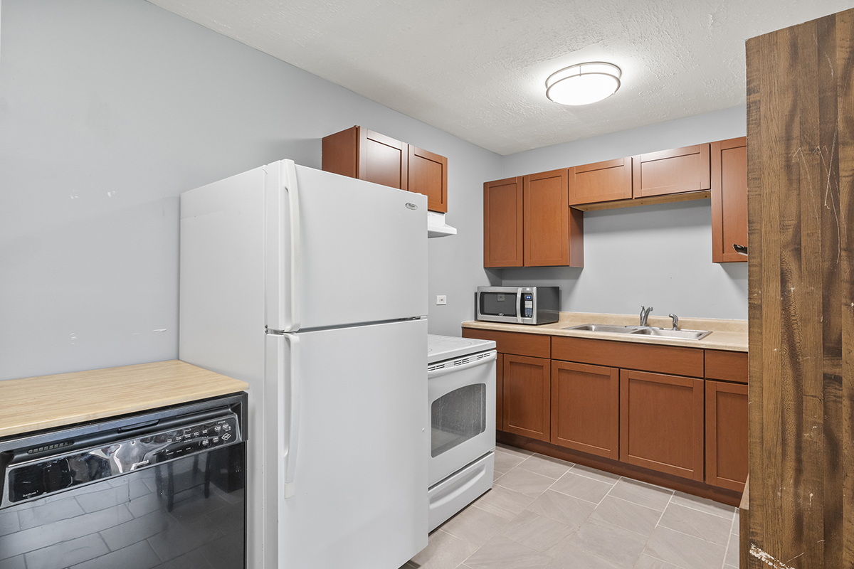 2400 Light Road, Unit 103 Oswego, IL 60543 - Photo 7 of 21