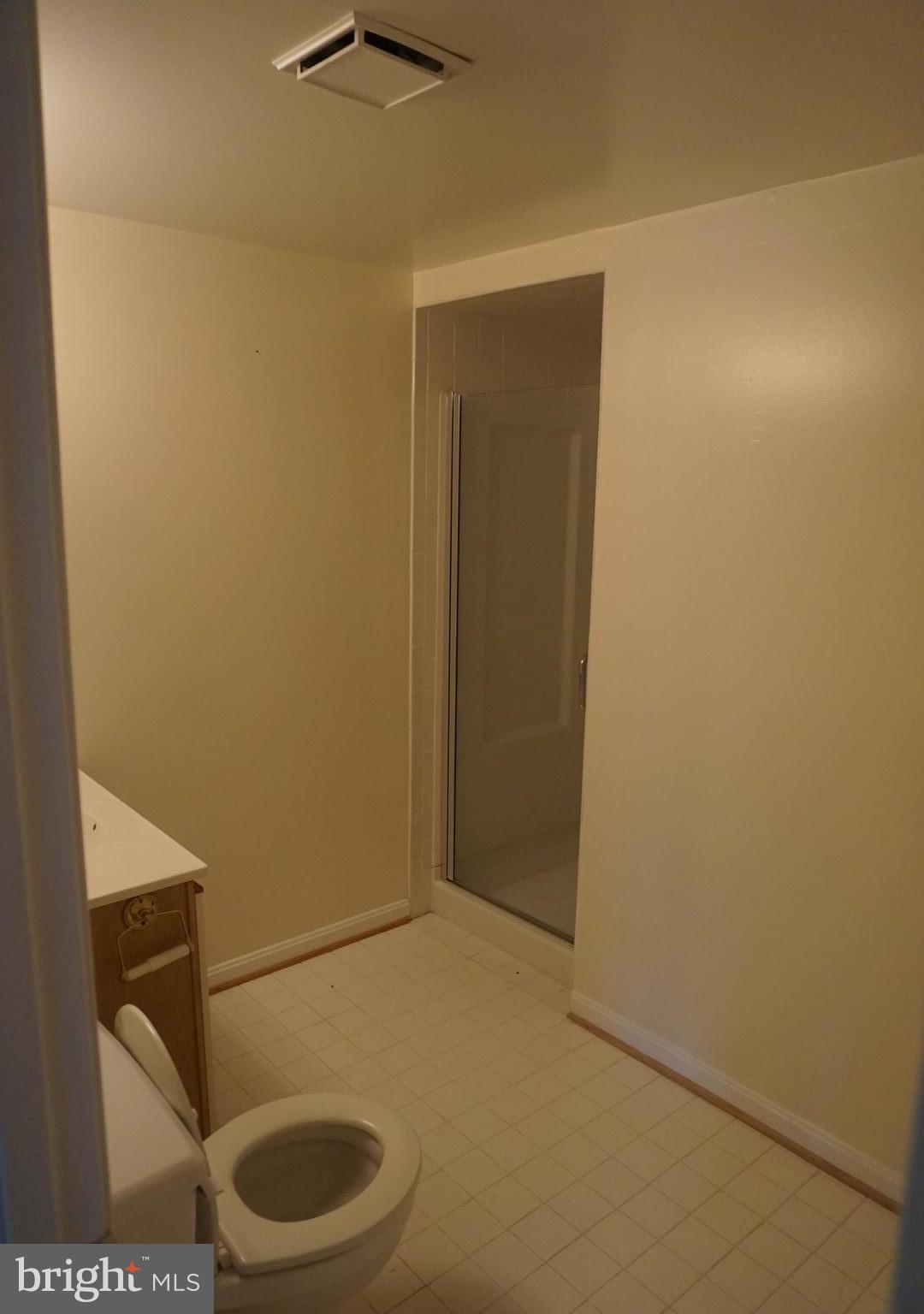 3303 Sea Port Way Silver Spring, MD 20902 - Photo 11 of 12 Bath