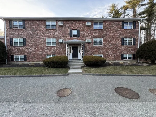 $1,950 | 4 Dodge Road, Unit A8, Rowley, MA 01969