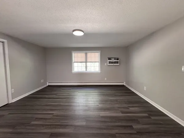 $1,950 | 4 Dodge Road, Unit A8, Rowley, MA 01969