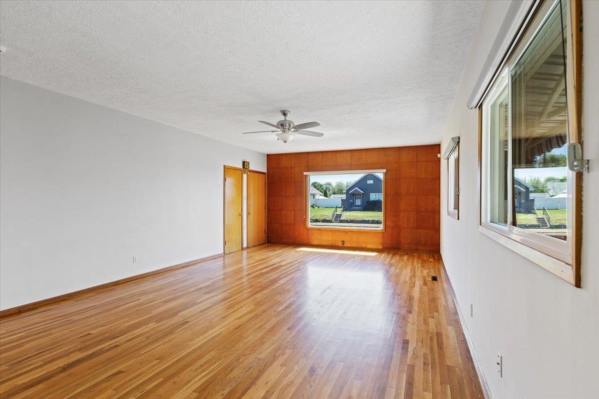 901 East Everett Avenue Spokane, WA 99207 - Photo 3 of 20 Gallery Image 3