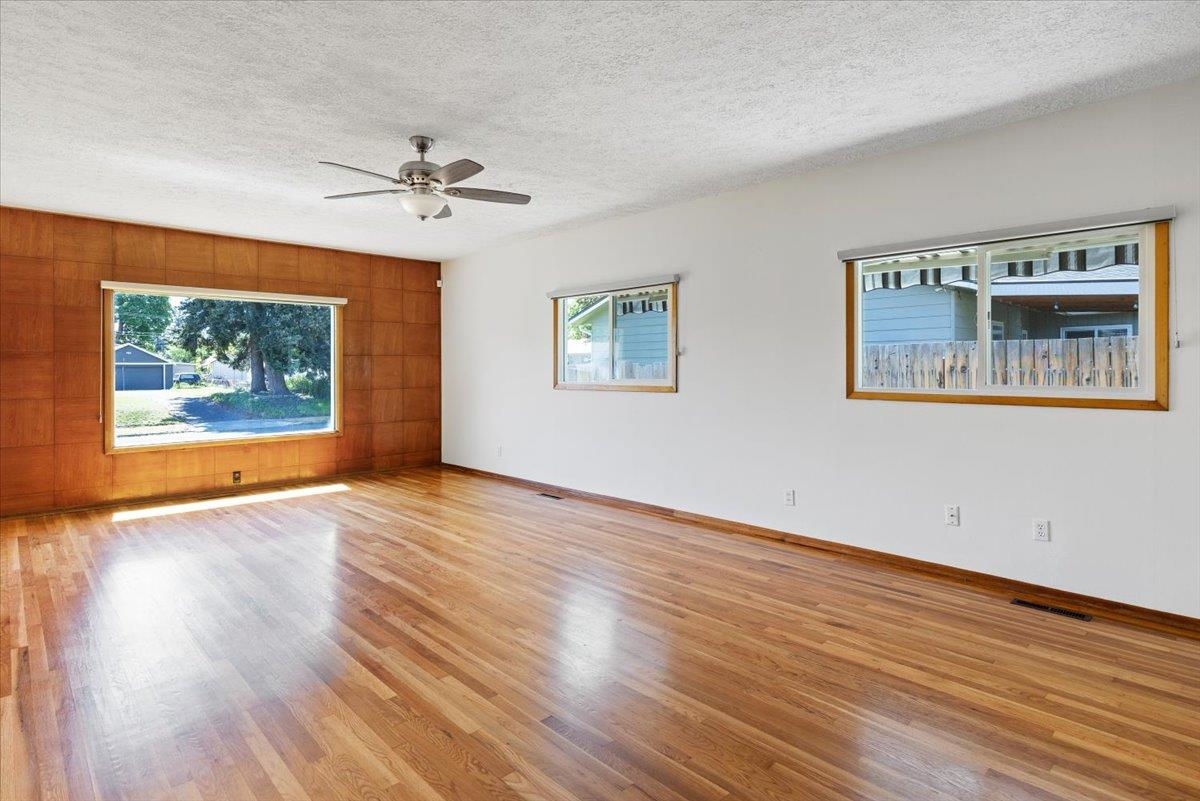 901 East Everett Avenue Spokane, WA 99207 - Photo 4 of 20 Gallery Image 4