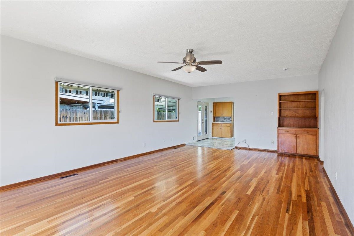 901 East Everett Avenue Spokane, WA 99207 - Photo 5 of 20 Gallery Image 5