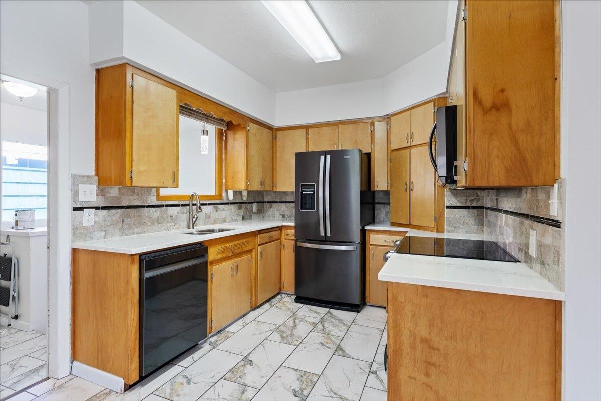 901 East Everett Avenue Spokane, WA 99207 - Photo 8 of 20 Gallery Image 8